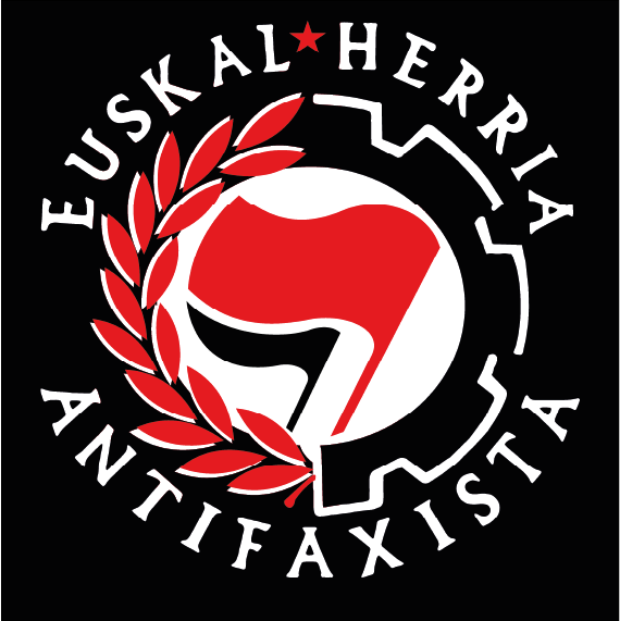 CAMISETA EUSKAL HERRIA ANTIFAXIXTA LOGO PECHO Y ESPALDA
